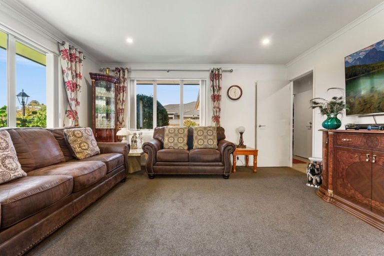 Photo of property in 60 Fairfax Crescent, Pyes Pa, Tauranga, 3112