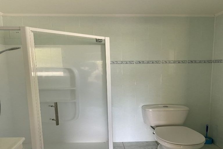 Photo of property in 875 Beach Road, Waiake, Auckland, 0630