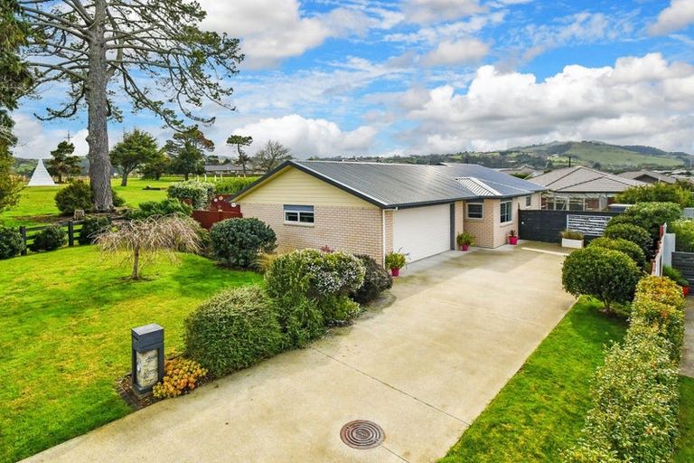 Photo of property in 90 Helenslee Road, Pokeno, 2402