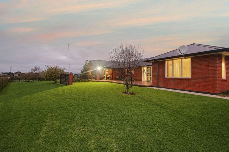 Photo of property in 11 Church View Road, Waiau Pa, Pukekohe, 2679