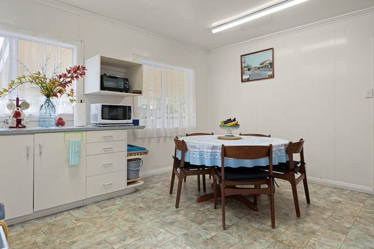 Photo of property in 8 Neumann Street, Kawakawa, 0210