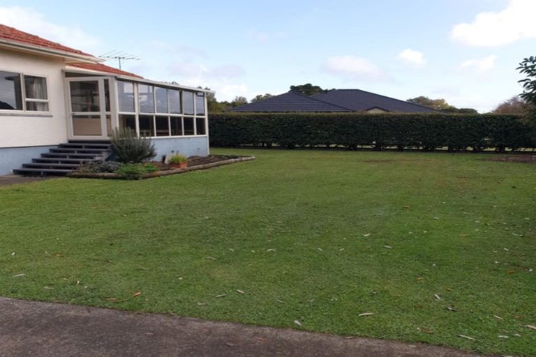 Photo of property in 4 Kendallvale Drive, Waiuku, 2123