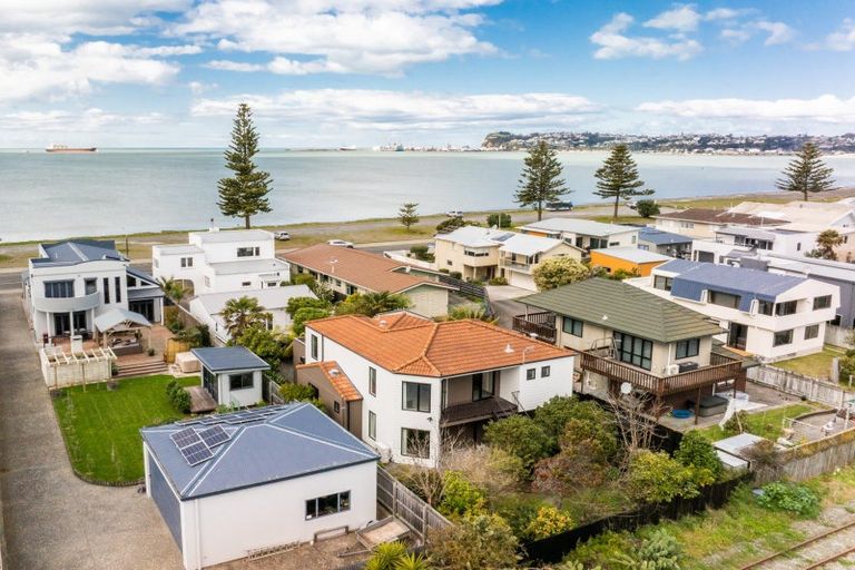 Photo of property in 31c The Esplanade, Westshore, Napier, 4110