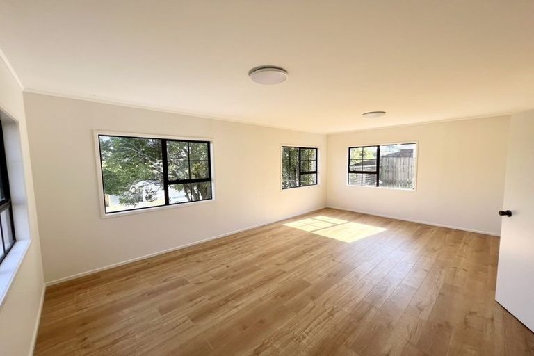 Photo of property in 31 John Downs Drive, Browns Bay, Auckland, 0630