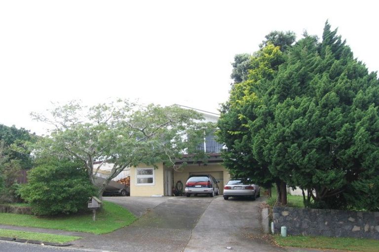 Photo of property in 15 Ellesmere Crescent, Pakuranga Heights, Auckland, 2010