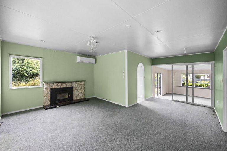 Photo of property in 6 Mangarau Crescent, Havelock North, 4130