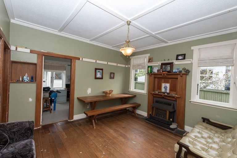 Photo of property in 263 Huatoki Street, Upper Vogeltown, New Plymouth, 4310