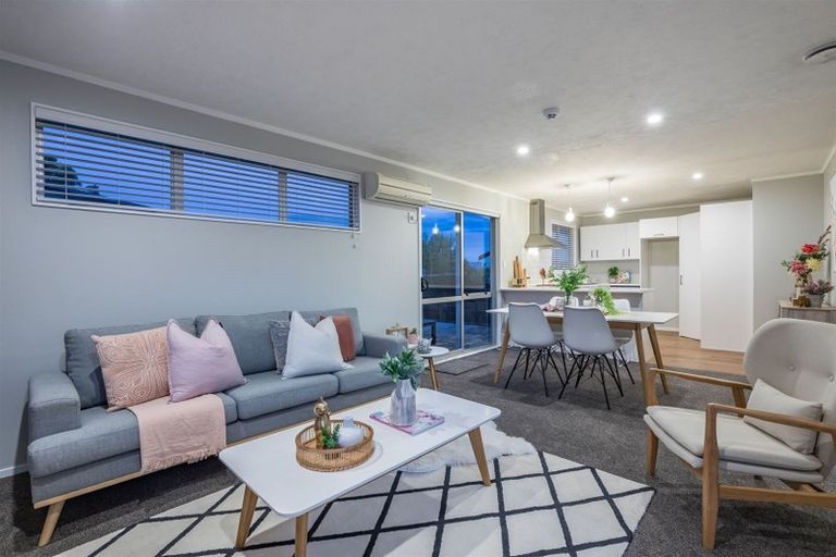 Photo of property in 41 Cleat Street, Whitby, Porirua, 5024