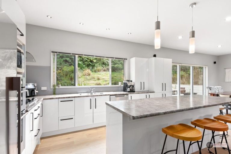 Photo of property in 17 Oceanview Terrace, Tirohanga, Lower Hutt, 5010