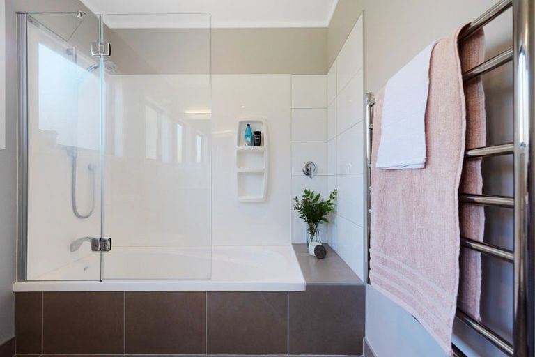 Photo of property in 4 Tatum Way, Johnsonville, Wellington, 6037