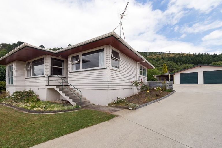 Photo of property in 11 Teal Place, Selwyn Heights, Rotorua, 3015