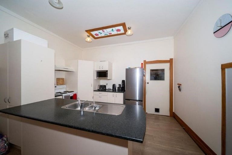 Photo of property in 17 Clifford Street, Hawera, 4610