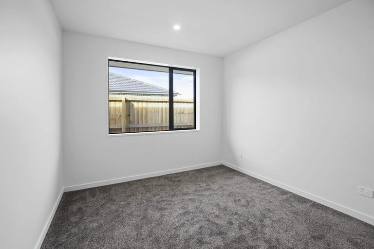 Photo of property in 6 Olearia Lane, Halswell, Christchurch, 8025