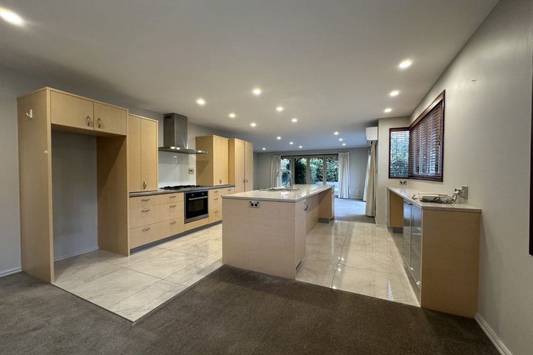 Photo of property in 25 Stableford Green, Burnside, Christchurch, 8053