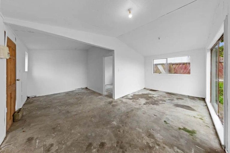 Photo of property in 9 Kopu Place, Clendon Park, Auckland, 2103