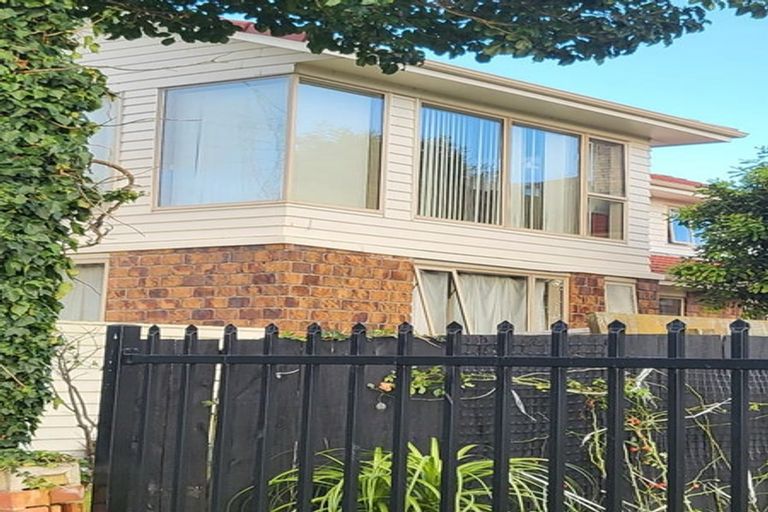 Photo of property in 7a Waterfront Road, Mangere Bridge, Auckland, 2022