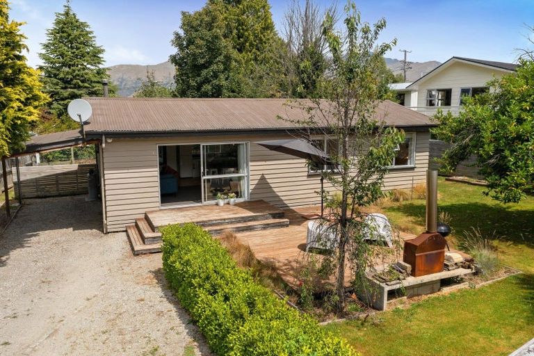 Photo of property in 24 Norfolk Street, Arrowtown, 9302