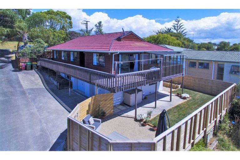 Photo of property in 360a Whangaparaoa Road, Stanmore Bay, Whangaparaoa, 0932