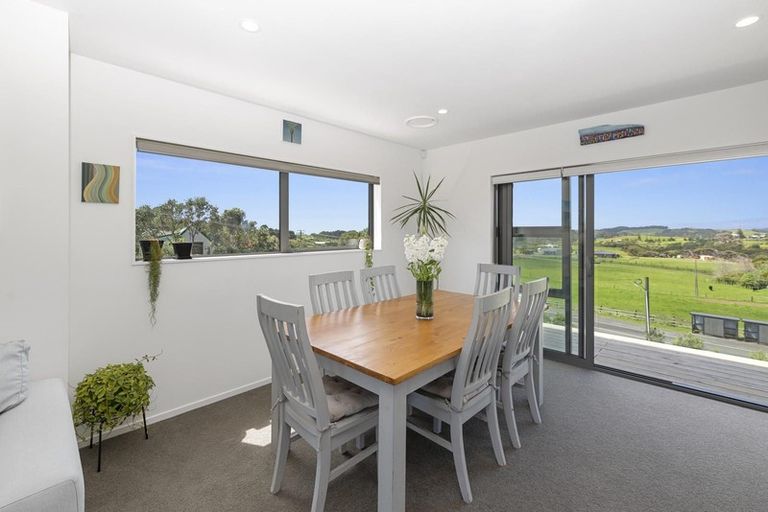 Photo of property in 133 Waitea Road, Muriwai, Waimauku, 0881