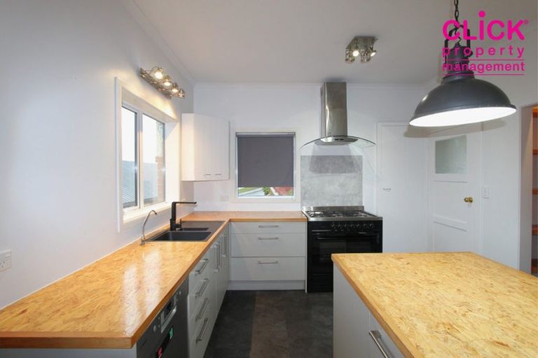 Photo of property in 11 Earls Road, Saint Clair, Dunedin, 9012