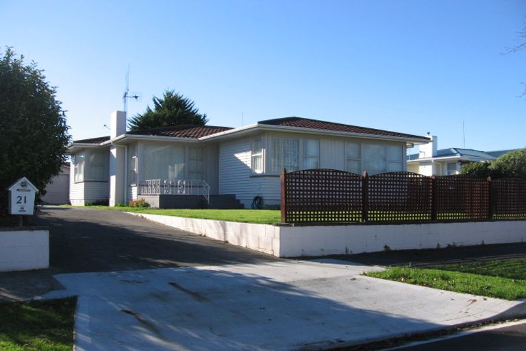 Photo of property in 21 Aspiring Avenue, Milson, Palmerston North, 4414