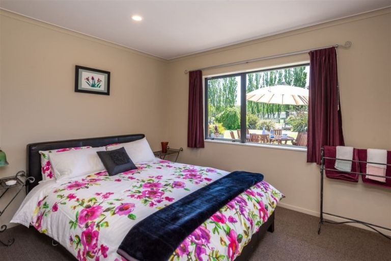 Photo of property in 142 Merton Road, Fernside, Rangiora, 7471