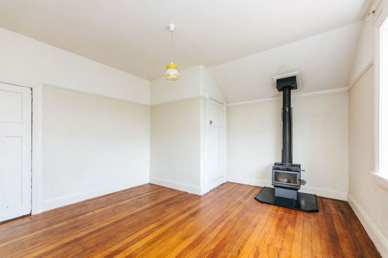 Photo of property in 35 Wharfe Street, South Hill, Oamaru, 9400