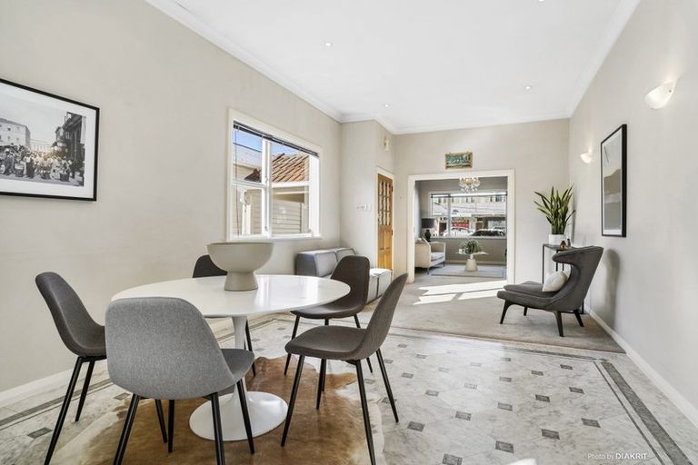 Photo of property in 356 The Parade, Island Bay, Wellington, 6023