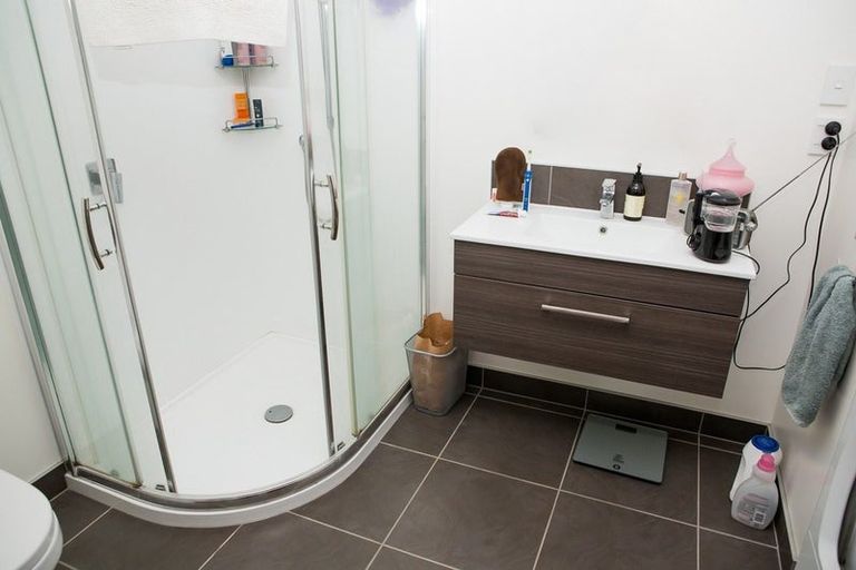 Photo of property in 17 Ranui Crescent, Khandallah, Wellington, 6035