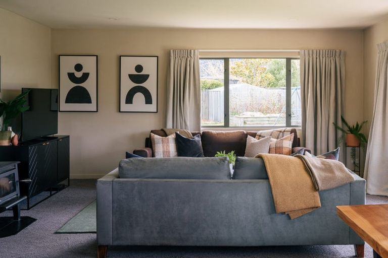 Photo of property in 24 Frye Crescent, Albert Town, Wanaka, 9305