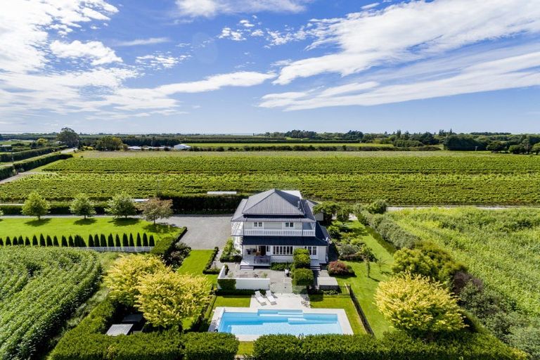 Photo of property in 340 Lawn Road, Clive, Hastings, 4180