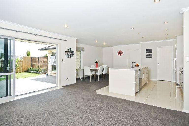 Photo of property in 12 Allgood Place, Rototuna North, Hamilton, 3210