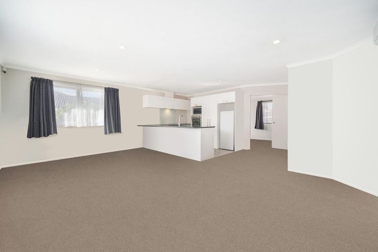 Photo of property in 16 Mataoho Lane, Mangere East, Auckland, 2024