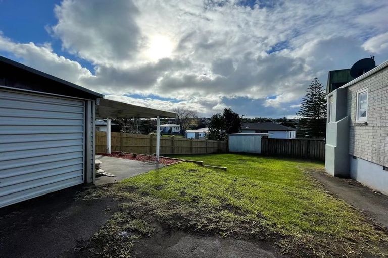Photo of property in 51 Boundary Road, Blockhouse Bay, Auckland, 0600