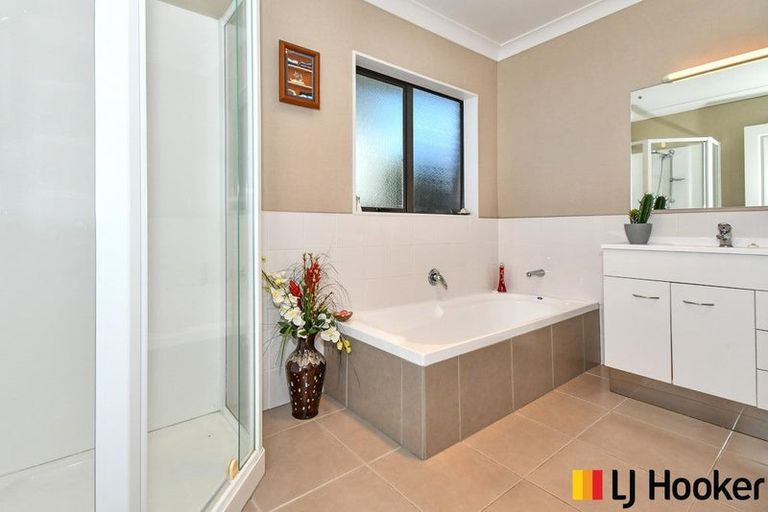 Photo of property in 43a Sandspit Road, Waiuku, 2123