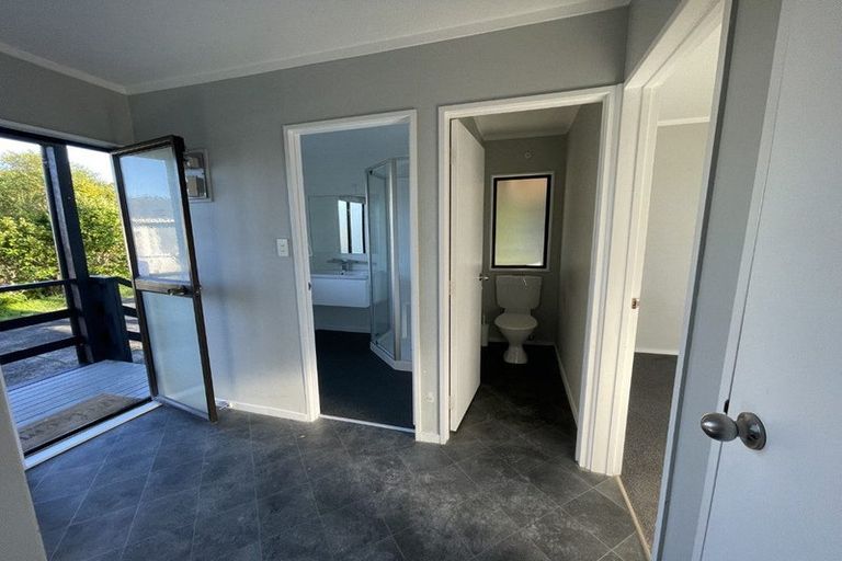 Photo of property in 1/36 Cyclarama Crescent, Massey, Auckland, 0614