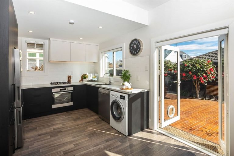 Photo of property in 1/1 Mersey Street, St Albans, Christchurch, 8014