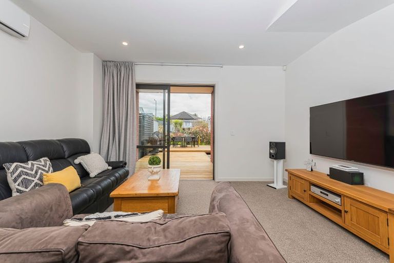 Photo of property in 56 Jane Maree Road, Kumeu, 0810