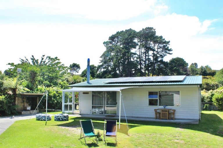 Photo of property in 17 Forest Road, Raumati South, Paraparaumu, 5032