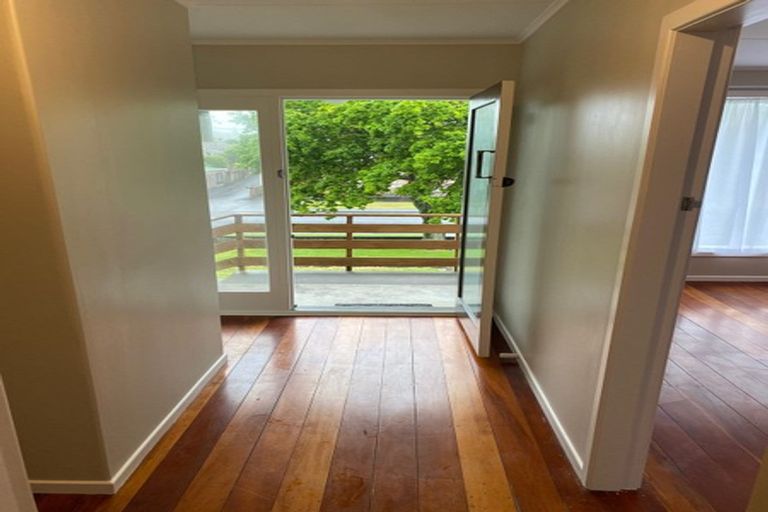 Photo of property in 89 Awanui Street, Merrilands, New Plymouth, 4312