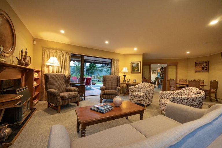 Photo of property in 1 Caccia Birch Lane, Hokowhitu, Palmerston North, 4410
