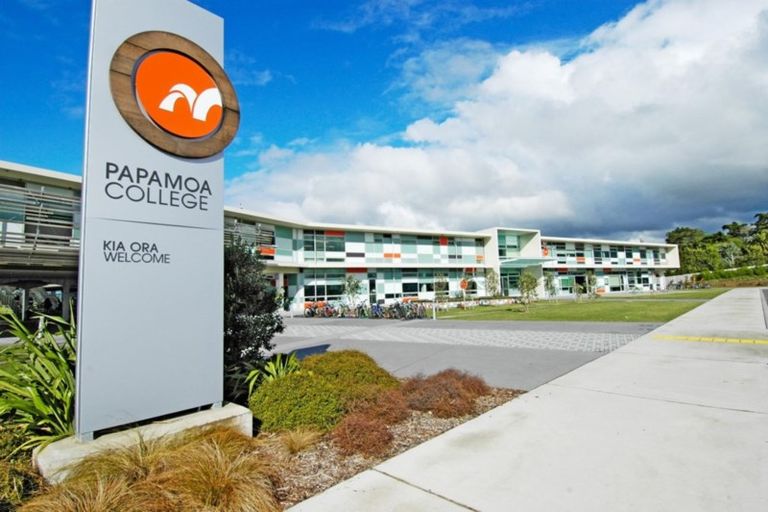 Photo of property in 97 The Boulevard, Papamoa Beach, Papamoa, 3118