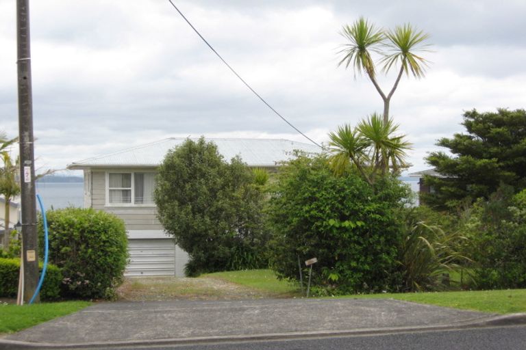 Photo of property in 1328 Whangaparaoa Road, Army Bay, Whangaparaoa, 0930