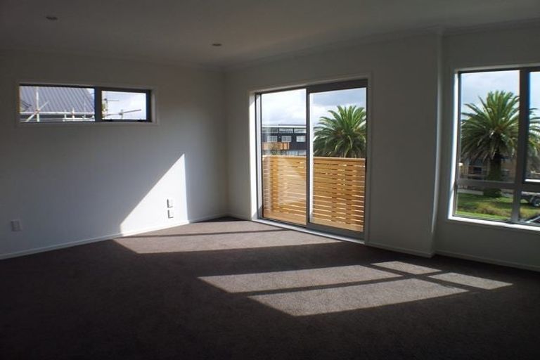 Photo of property in 79 Buckley Avenue, Hobsonville, Auckland, 0616