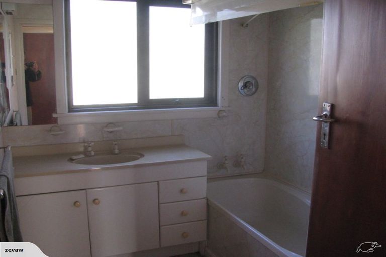 Photo of property in 3 Derrett Place, Saint Martins, Christchurch, 8022