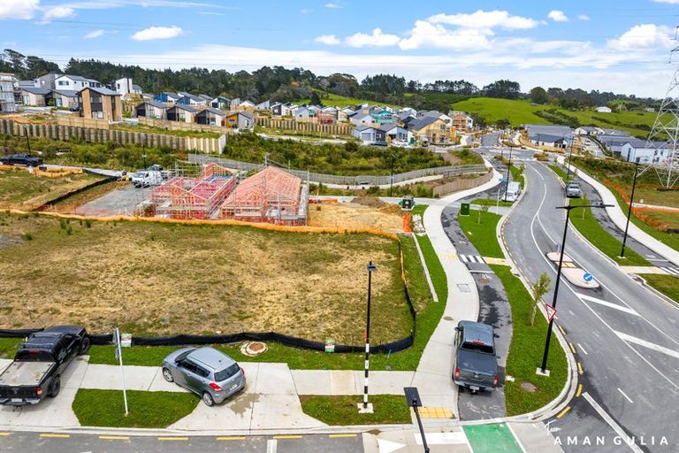 Photo of property in 37 Paretao Street, Massey, 0614