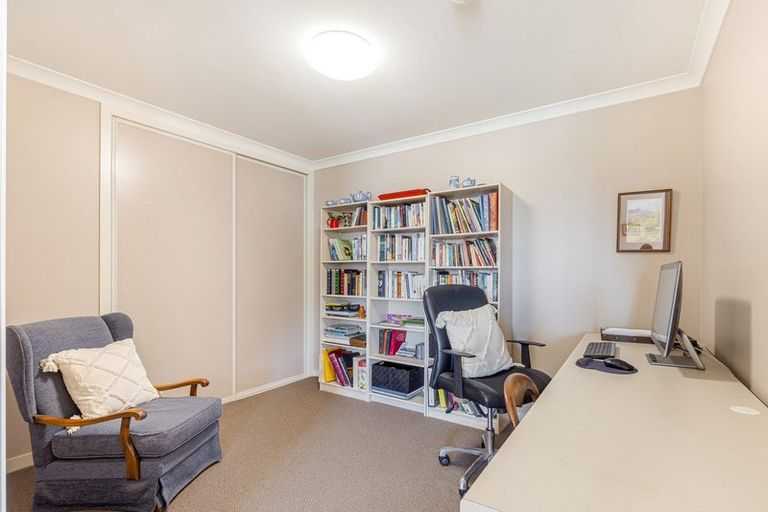 Photo of property in 33 Parkside Drive, Orewa, 0931