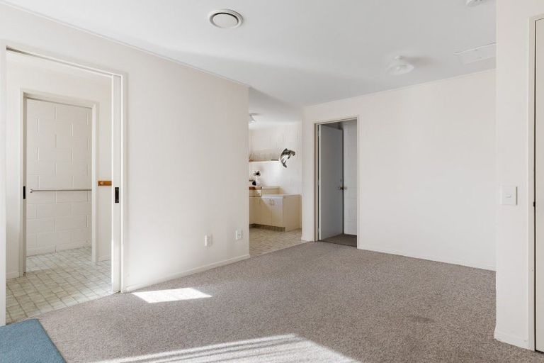 Photo of property in 1 Scenic Heights, Acacia Bay, Taupo, 3330