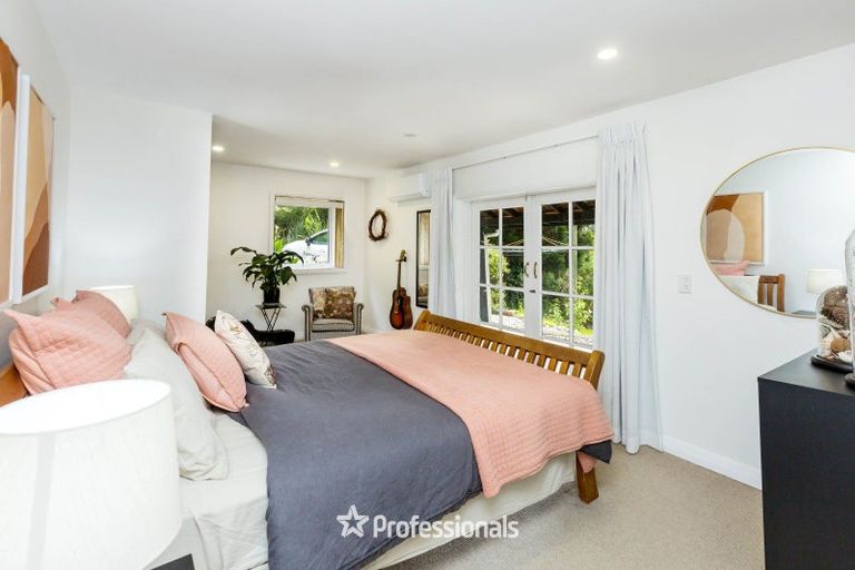 Photo of property in 43 Wyndham Road, Pinehaven, Upper Hutt, 5019