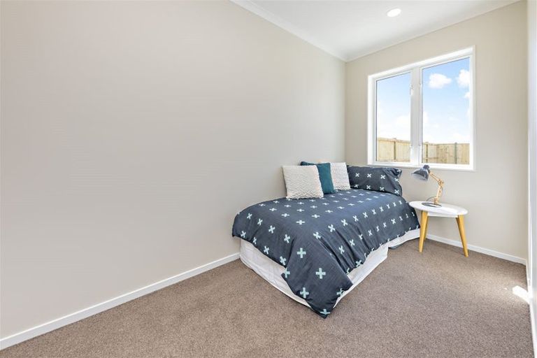Photo of property in 24 Saddleback Crescent, Papakura, 2110